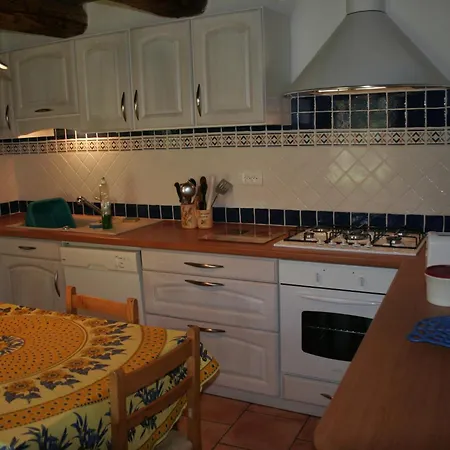 La Maison D'anastasie בית נופש