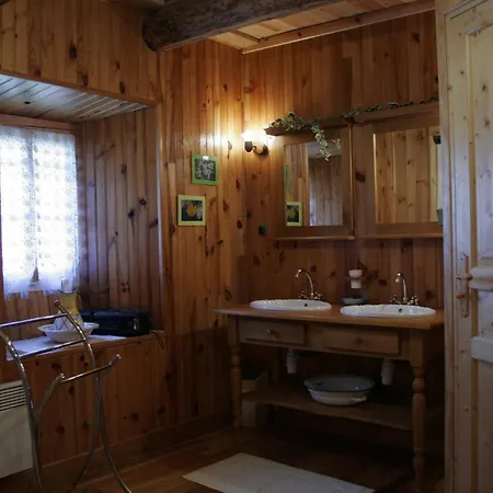 בית נופש La Maison D'anastasie Saint-Etienne-du-Vigan